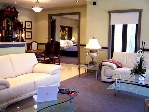 Camperdown's Historic Mill - Accommodation Main Beach 2