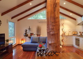 Celestial Welcome - Accommodation Main Beach 2