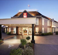Canterbury International Hotel - Accommodation Main Beach
