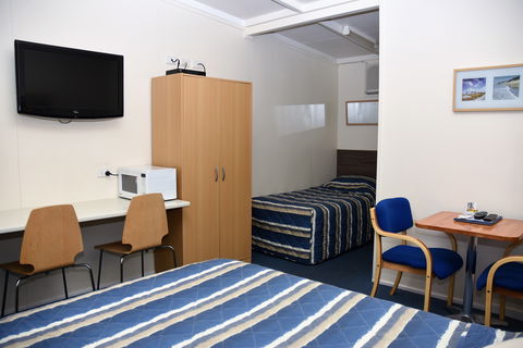 Chinchilla Motel - Accommodation Main Beach 10