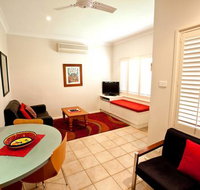 Country Apartments - Accommodation Main Beach