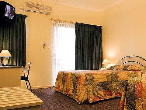 Country Comfort Inter City Hotel & Apartments - Accommodation Main Beach 1