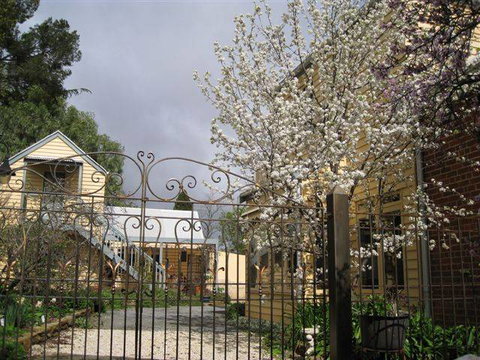 Fitzgeralds On Lyttleton - Accommodation Main Beach 2