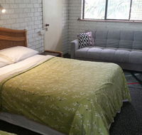 Holland Park Motel - Accommodation Main Beach