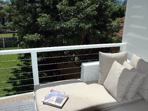 Joylaine Beach House - Accommodation Main Beach 1