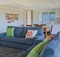 Orani Vineyard Guest House - Accommodation Main Beach