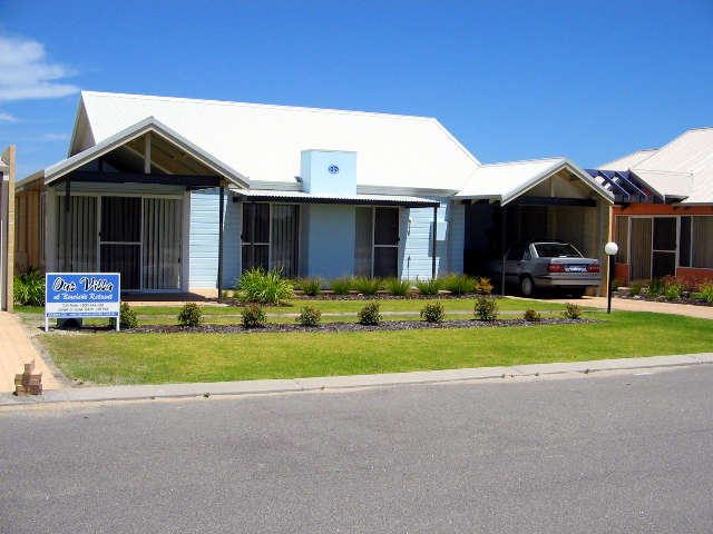 Collingwood Park WA Accommodation Main Beach