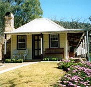 Price Morris Cottage - Accommodation Main Beach
