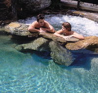 Reef Palms - Accommodation Main Beach