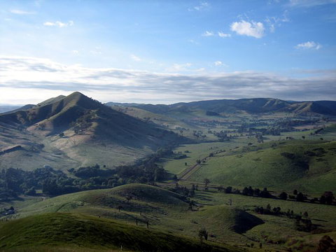 Strath Valley View B And B - Accommodation Main Beach 4
