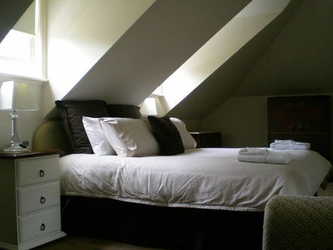 Tanwarra Lodge - Accommodation Main Beach 0