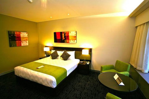 The Colmslie Hotel Suites & Conference Centre - Accommodation Main Beach 2