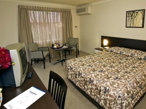Wesley Lodge - Accommodation Main Beach 1