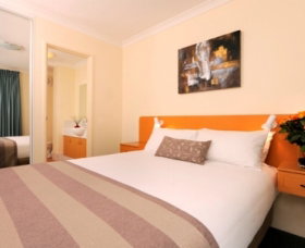 Assured Waterside Apartments - Accommodation Main Beach 1