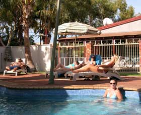 Cooke Point Holiday Park - Aspen Parks - Accommodation Main Beach 1