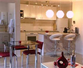 Mumbles - Accommodation Main Beach 1