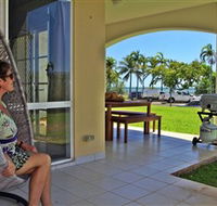 Absolute Beachfront Apartment - Accommodation Main Beach