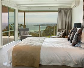 Arthurs Views - Accommodation Main Beach 2