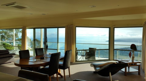 Arthurs Views - Accommodation Main Beach 7