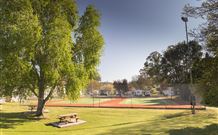 Fossickers Tourist Park - Accommodation Main Beach 2