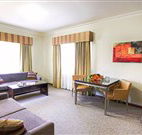 Governor Macquarie Motor Inn - Bathurst - Accommodation Main Beach