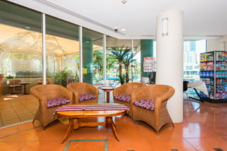 The Emerald Surfers Paradise - Accommodation Main Beach 2