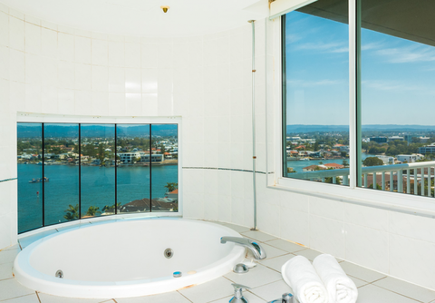 The Emerald Surfers Paradise - Accommodation Main Beach 8