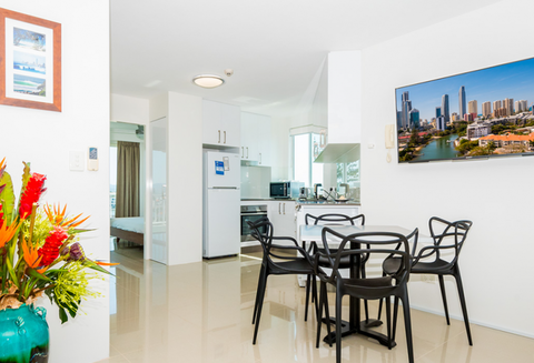 The Emerald Surfers Paradise - Accommodation Main Beach 5