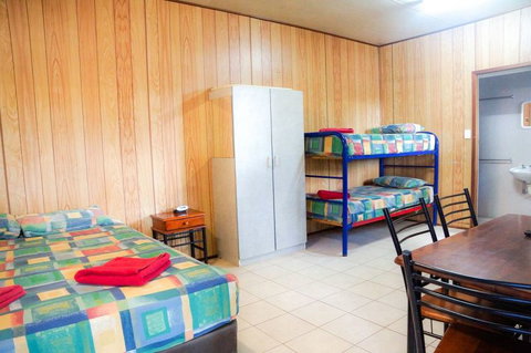 Riverview Tourist Village - Accommodation Main Beach 7