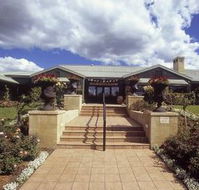 Harrigan's Irish Pub and Accommodation - Accommodation Main Beach