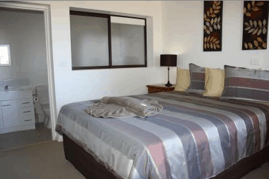Bay View Holiday Village - Accommodation Main Beach