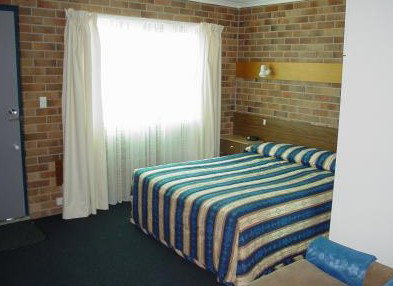 Tally Ho Motor Inn - Accommodation Main Beach 1