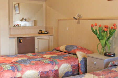 Omeo Motel - Accommodation Main Beach 2