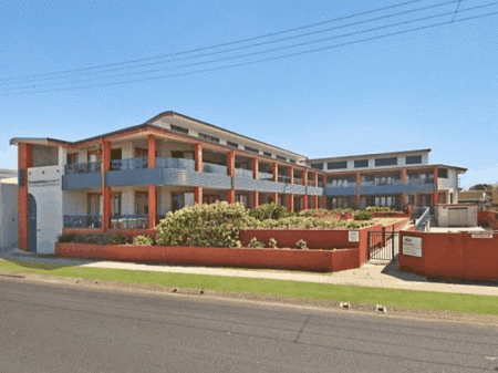 Lennox Point Holiday Apartments - Accommodation Main Beach