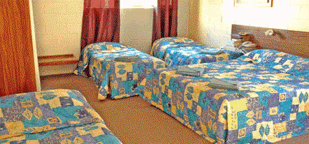 A & A Motel - Accommodation Main Beach 2