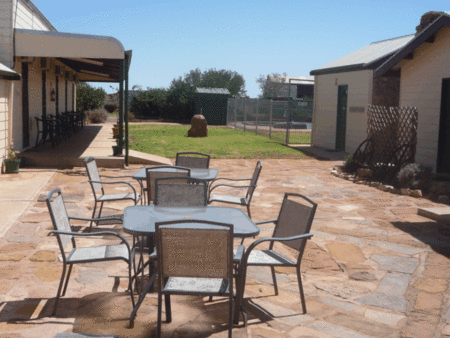 Nuttbush Retreat Caravan Park - Accommodation Main Beach