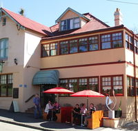 Jamison House And The Rooster Restaurant - Accommodation Main Beach