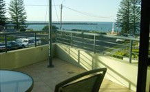 Yamba Beach Motel - Yamba - Accommodation Main Beach 0