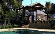 Oakleigh Farm Cottages - Accommodation Main Beach 0