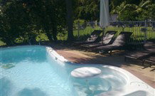 Wamberal Cottage - Accommodation Main Beach 0