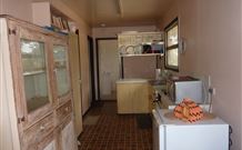 Acacia Cottages - Accommodation Main Beach 5