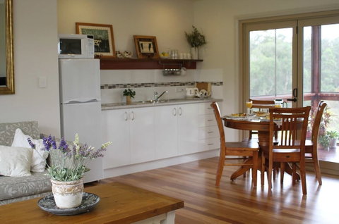 Cosy Cow Farmstay Bed And Breakfast - Accommodation Main Beach 3