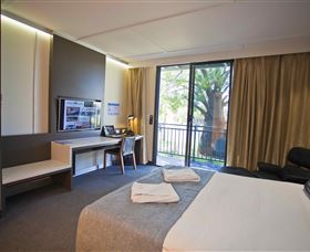 Kings Park Accommodation - Accommodation Main Beach 0