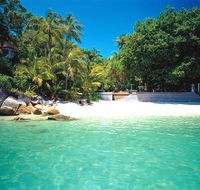 Bedarra - Accommodation Main Beach
