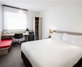 Ibis Mackay - Accommodation Main Beach 2