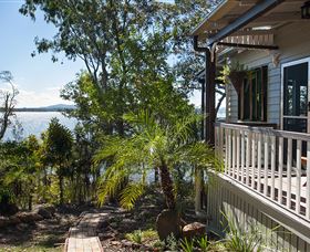 Eumarella Shores Noosa Lake Retreat - Accommodation Main Beach 2