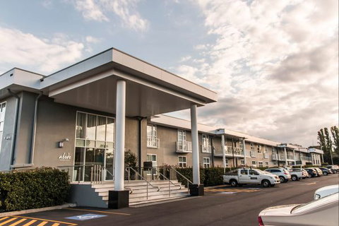 Abode Narrabundah - Accommodation Main Beach 5