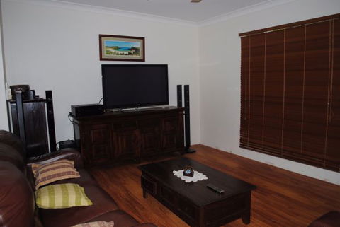 East Arnhem Real Estate - 41 Wuyal Road, Nhulunbuy  NT  0880 - Accommodation Main Beach 2