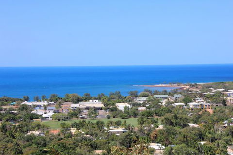 East Arnhem Real Estate - 41 Wuyal Road, Nhulunbuy  NT  0880 - Accommodation Main Beach 14