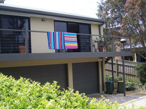 Avalon Seashells - Accommodation Main Beach 4